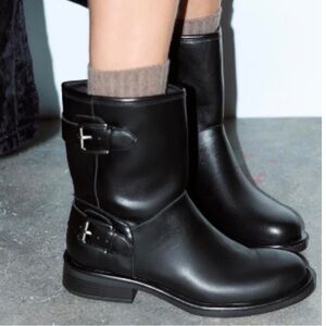 Zara FLAT BUCKLED ANKLE BOOTS size 7.5 (38)